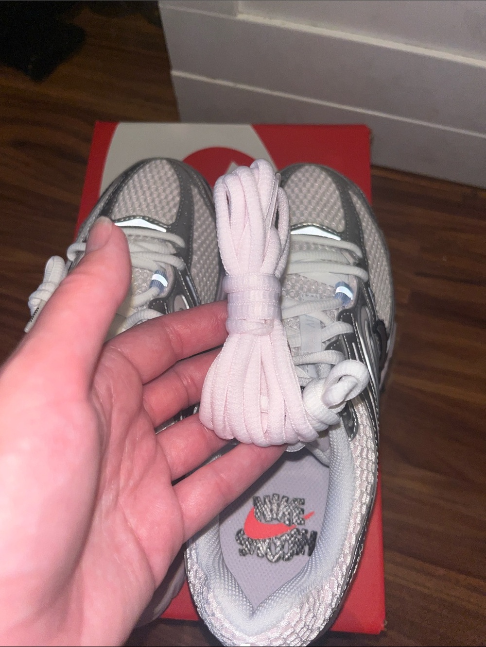 Nike Air Max Moto 2k. Woman’s Size 8. Brand New In Box . Extra Laces. - Picture 7 of 9